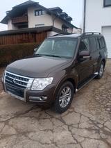 Mitsubishi Pajero 3,2 DI-D 4WD Edition 100 Automatik Ed...  - gebrauchte Mitsubishi Pajero aus dem Jahr 2017