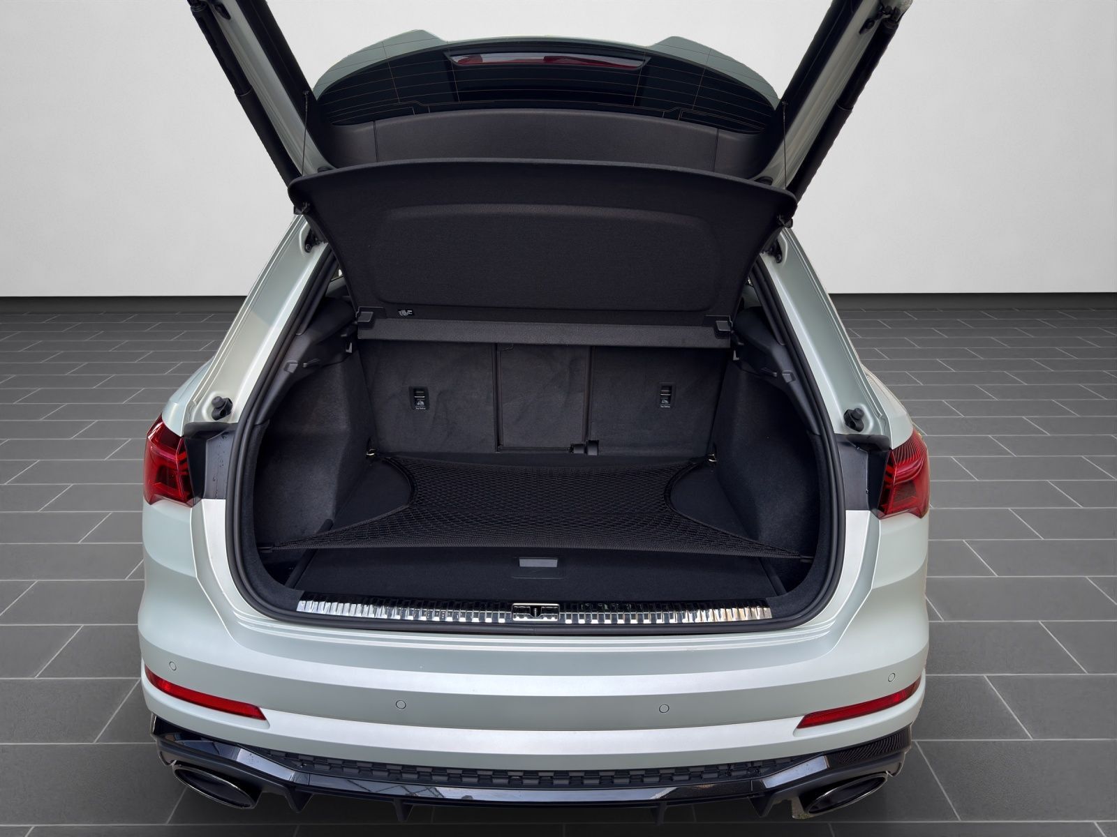 Audi RSQ3 - Bild 16