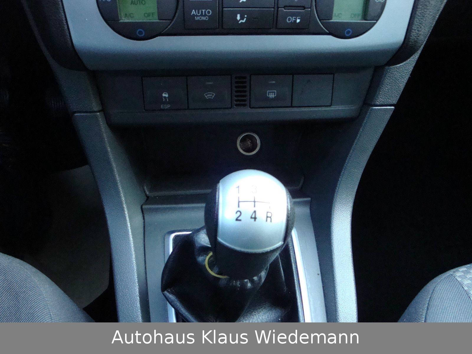 Ford Focus 2005 — photo 21