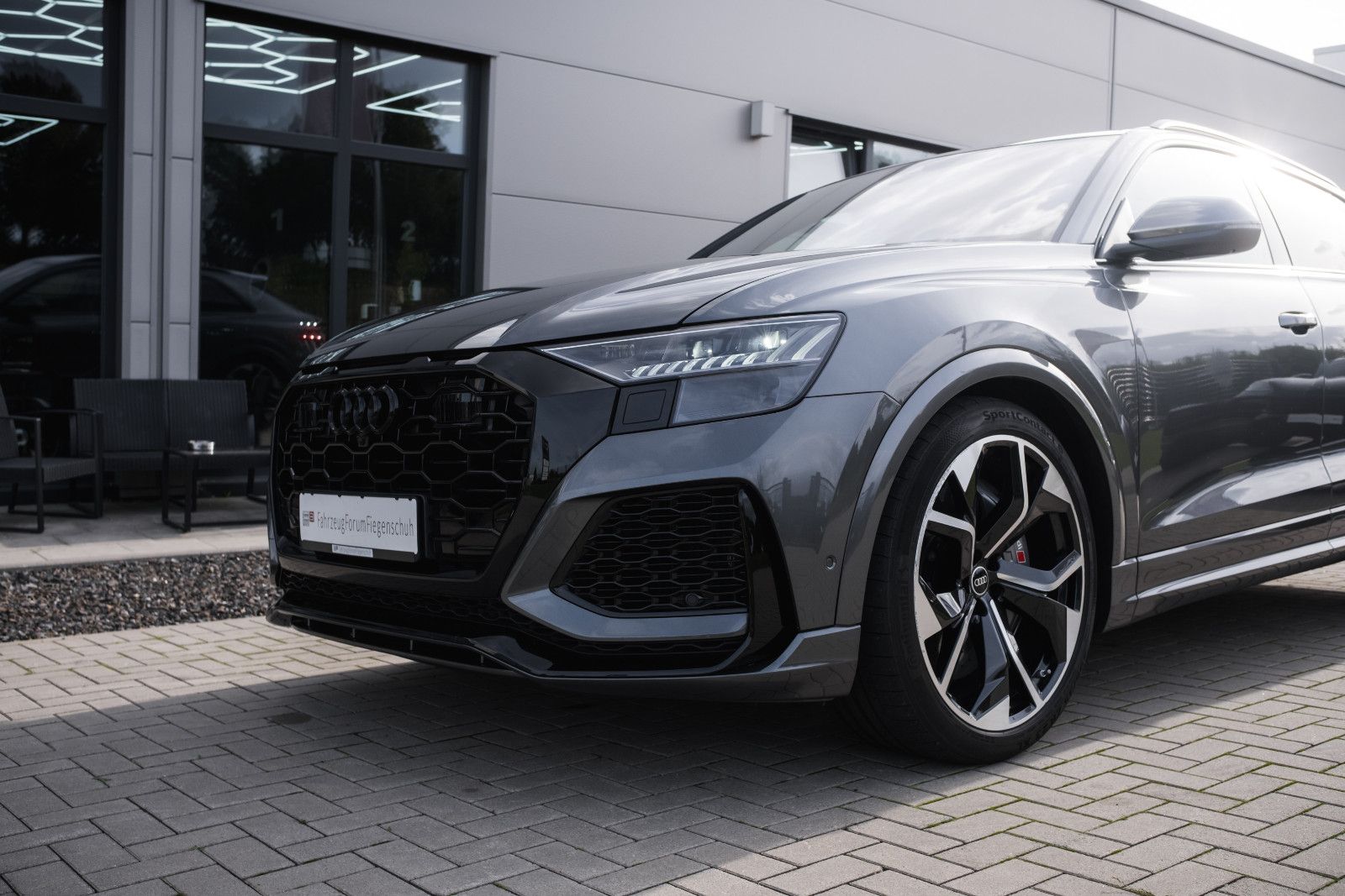 Fahrzeugabbildung Audi RSQ8 4.0 TFSI -Assistentz-Paket -Plus-Keramik-Br