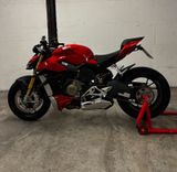 Ducati Streetfighter V4 S - Offers matching your search criteria