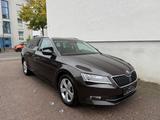 Skoda Superb Combi Style DSG 2.Hand*Kamera*Navi - Skoda Superb Gebrauchtwagen in Essen