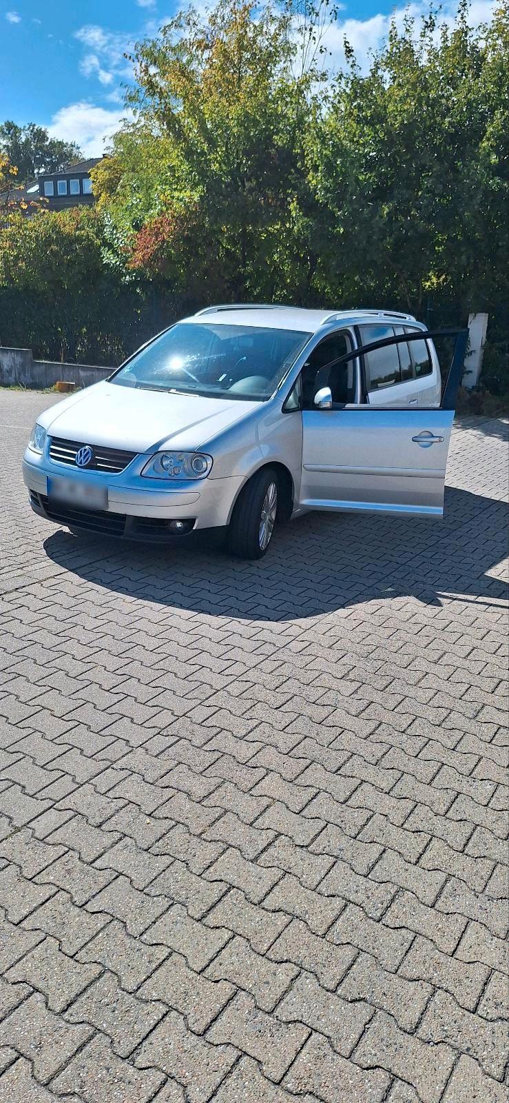 Volkswagen VW touran 2.0 Diesel Automatik 7 sitzer vo...