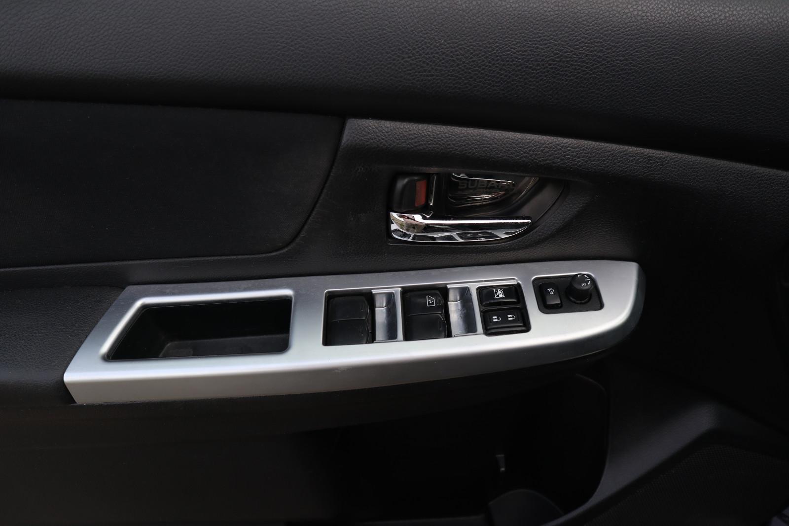 Subaru XV 2012 — photo 11
