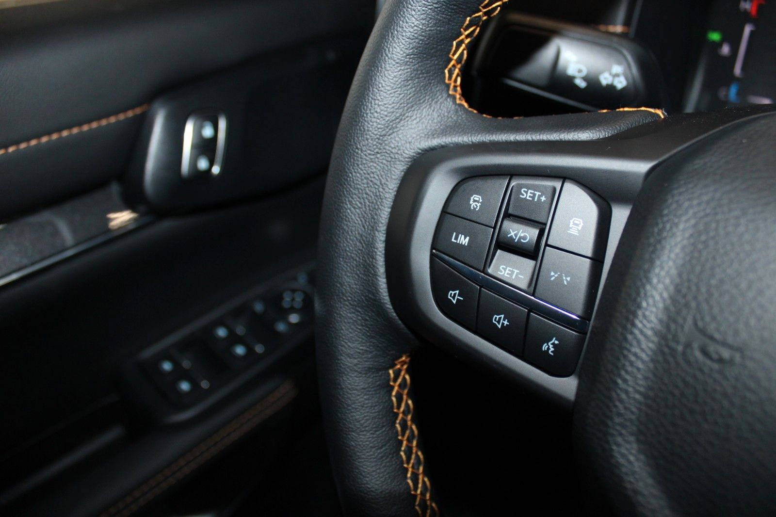 Fahrzeugabbildung Ford Ranger Wildtrak PHEV Aut. AHK LED TECHNOLOGIE P.