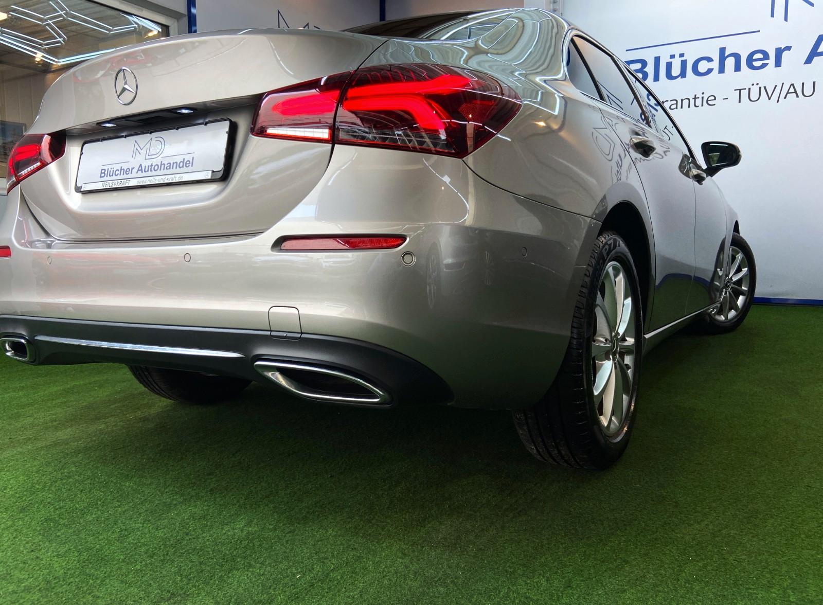 Mercedes-Benz A-Class A Limousine Sonderedition Automatik LED, миниатюра 9