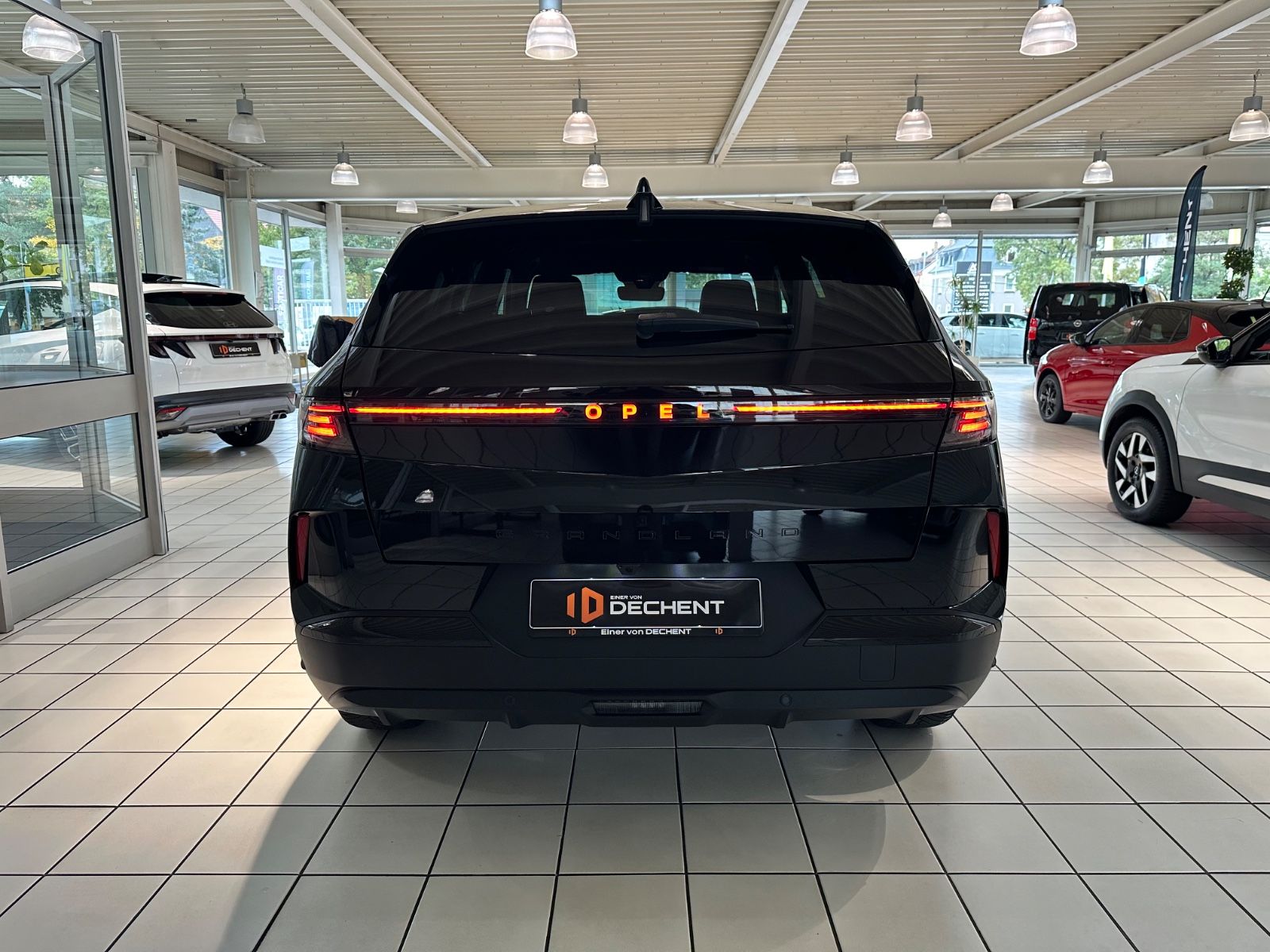 Fahrzeugabbildung Opel Grandland Hybrid *NAVI*SHZ*Allwetter*Kamera*Foc