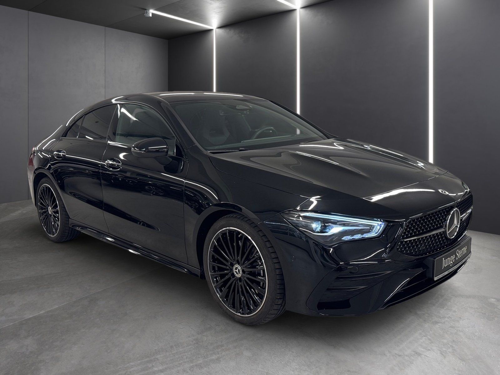 Fahrzeugabbildung Mercedes-Benz CLA 200 AMG*Pano*19'*Totwink*Led*Kamera*Carplay
