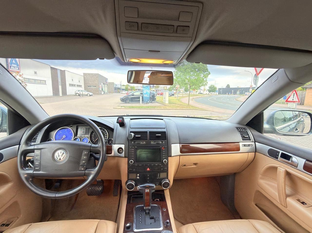 Volkswagen Touareg 2004 — photo 9