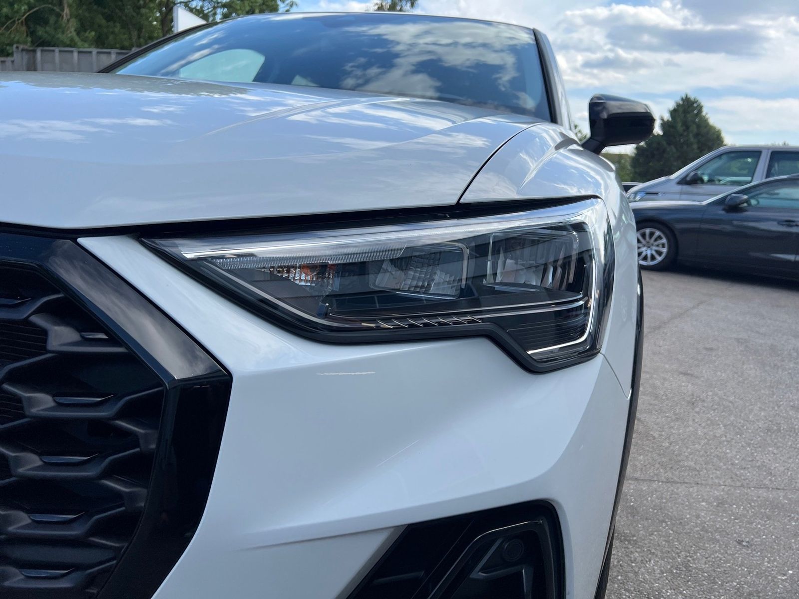 Audi Q3 Sportback S line AHK NAVI LED BLACKSTYLE SHZ foto 5