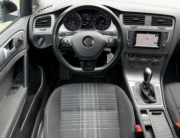 Volkswagen Golf - 12
