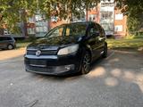 Volkswagen VW Touran 2.0 TDI BlueMotion  2. Hand  T... - Volkswagen Touran aus 2011: Bluemotion