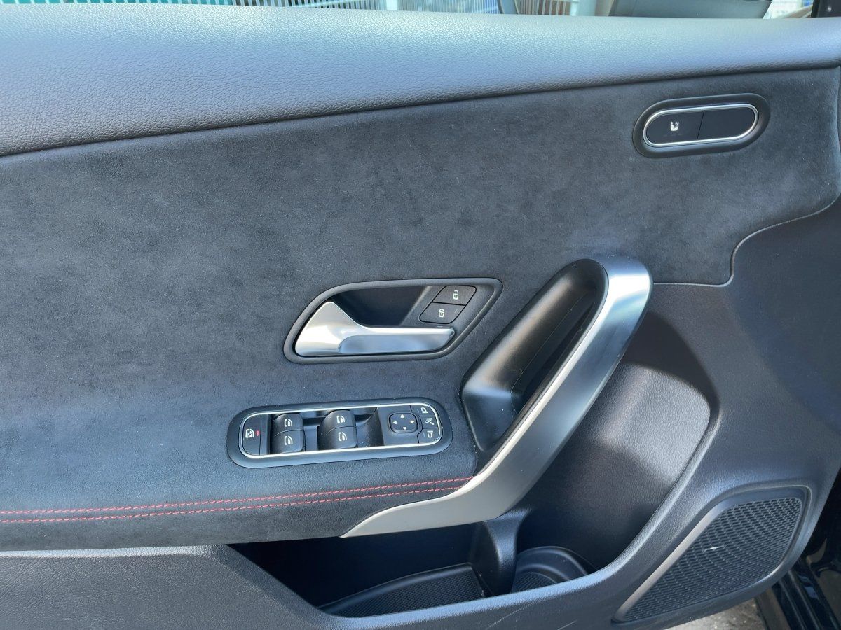Fahrzeugabbildung Mercedes-Benz A 180 d AMG/Kamera/LED/AHK