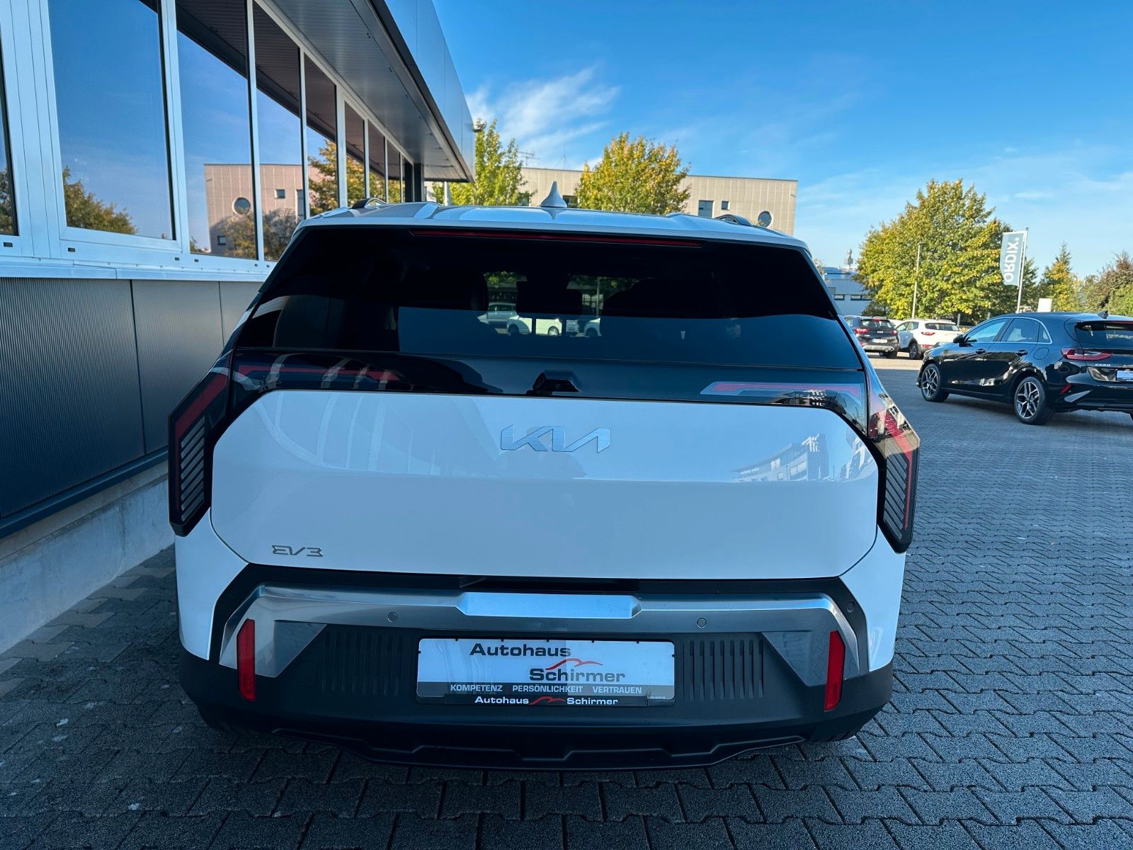 Fahrzeugabbildung Kia EV3 81.4 EARTH WIC UPG DWP