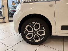 RENAULT Twingo TCe 90 Limited/KLIMA/SHZ/LED/TÜV NEU!