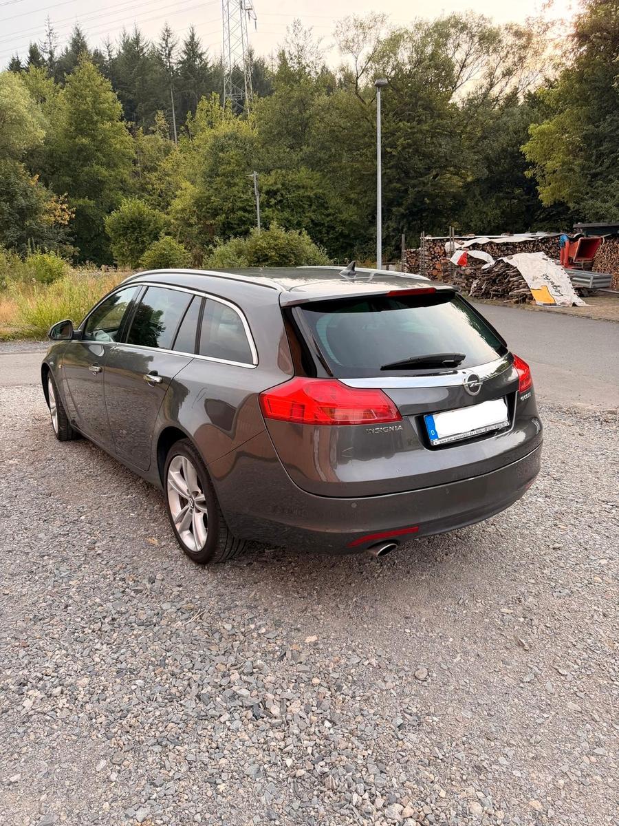 Opel Insignia Sports Tourer 2.0 CDTI 