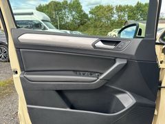 VW Touran 2.0 TDI Trendline DSG Taxi Kindersitz LED VW Touran 2.0 TDI Trendline DSG Taxi Kindersitz LED