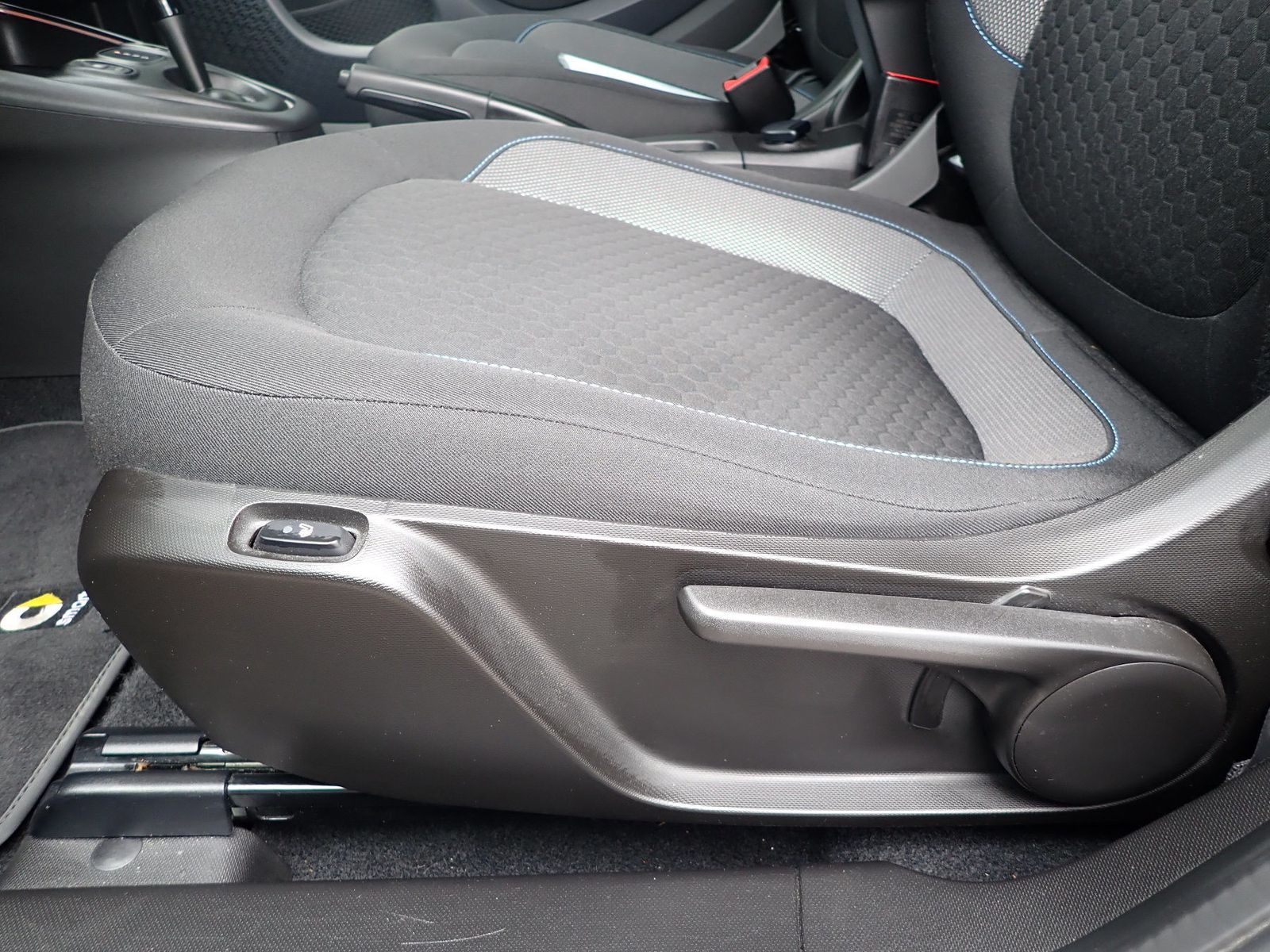 Fahrzeugabbildung Smart ForTwo cabrio EQ electric drive