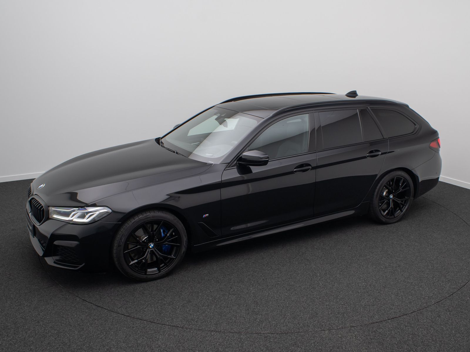 Fahrzeugabbildung BMW 540d xD M Sport DAB HUD HiFi Laser AHK Panorama