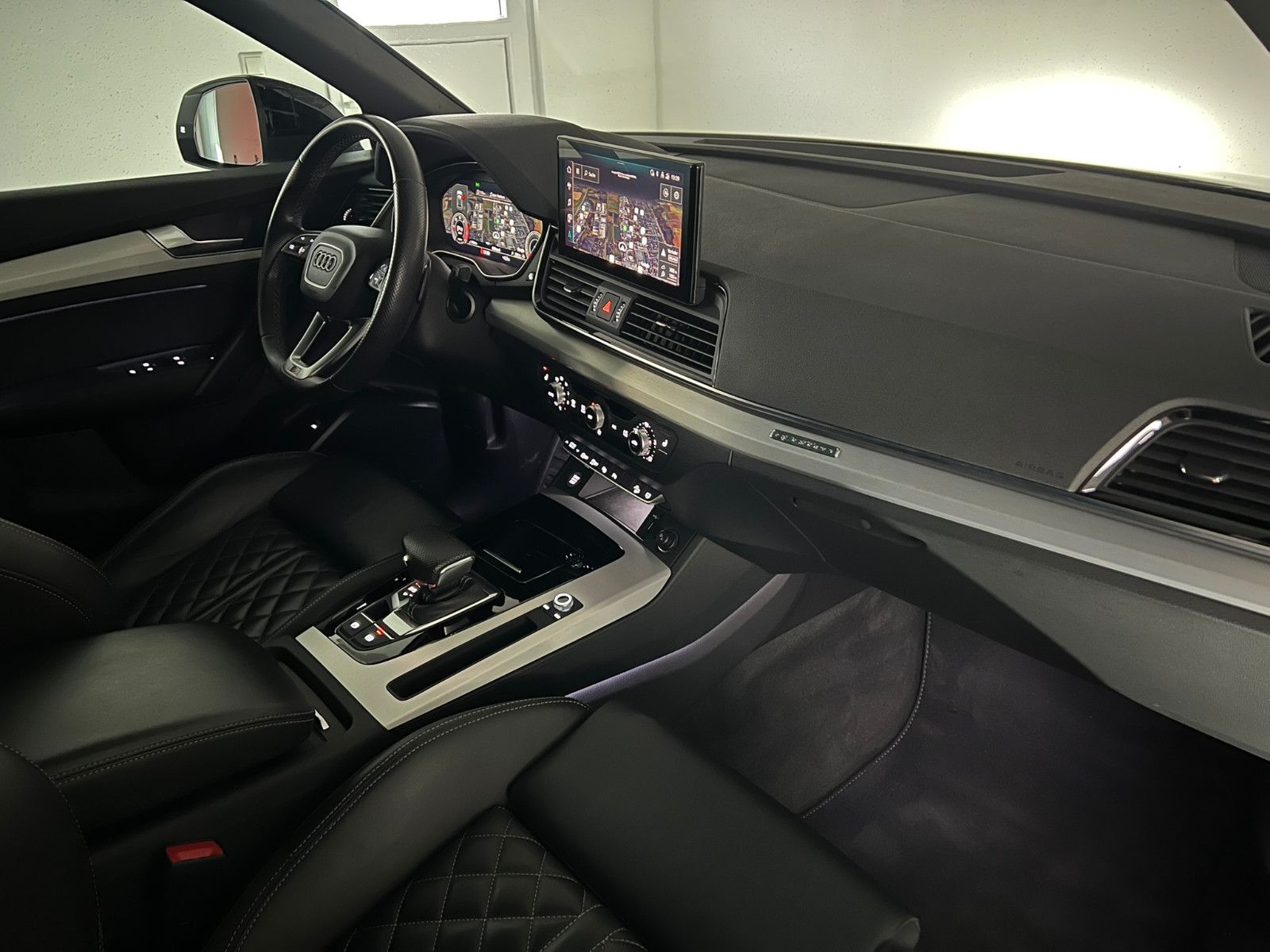 Fahrzeugabbildung Audi Q5 50 TDI Quattro S LINE/MATRIX/AHK/BLACK OPTIK