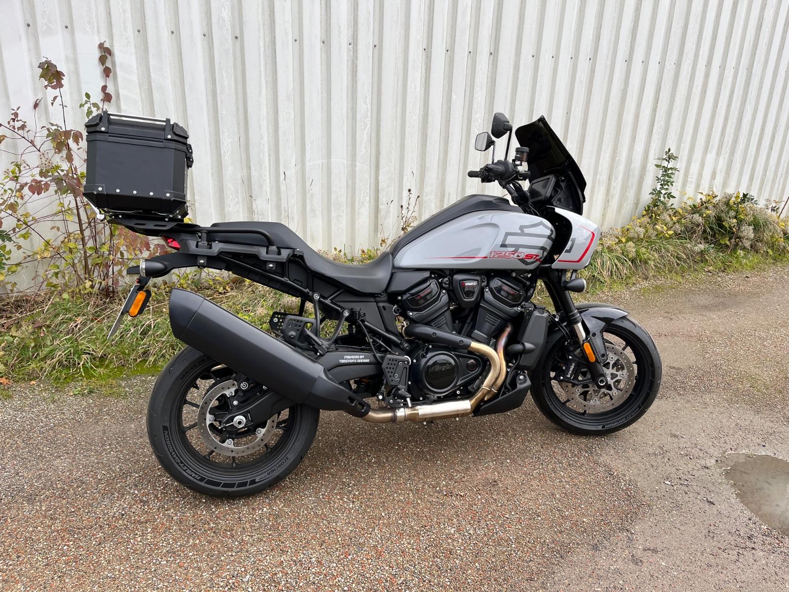 Harley-Davidson Pan America ST  1250 grau