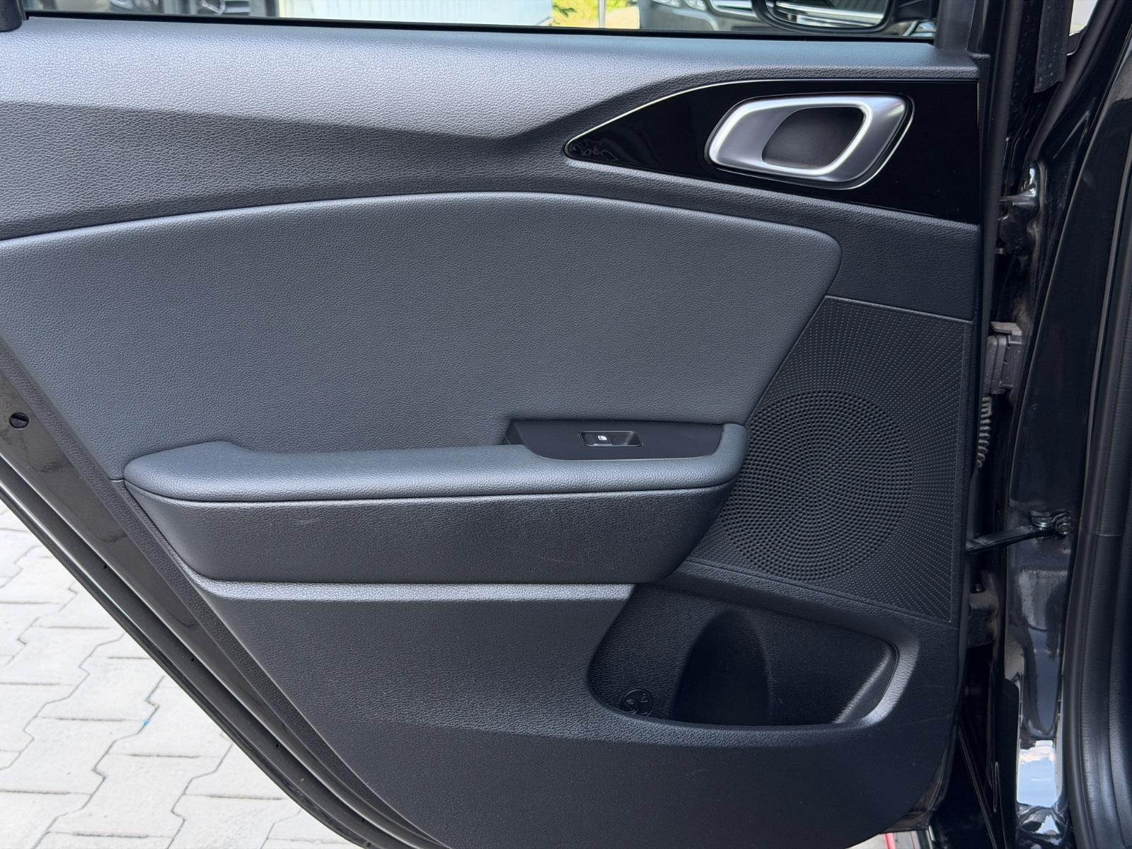 Kia Ceed GT/Automatik/LED/JBL/AHK/Alcantara/47700km