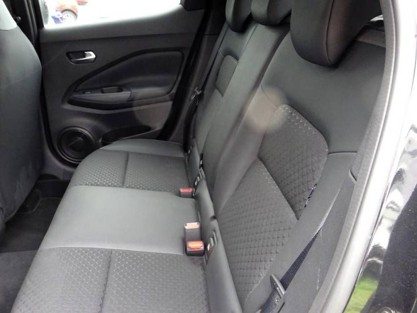 Fahrzeugabbildung Nissan Juke 1.0 DIG-T Automatik N-Connecta