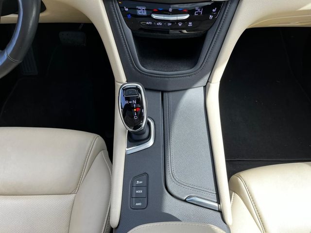 Fahrzeugabbildung Cadillac XT5 Premium AWD , NAVI+RFK*HEAD-UP*PANO*AHK