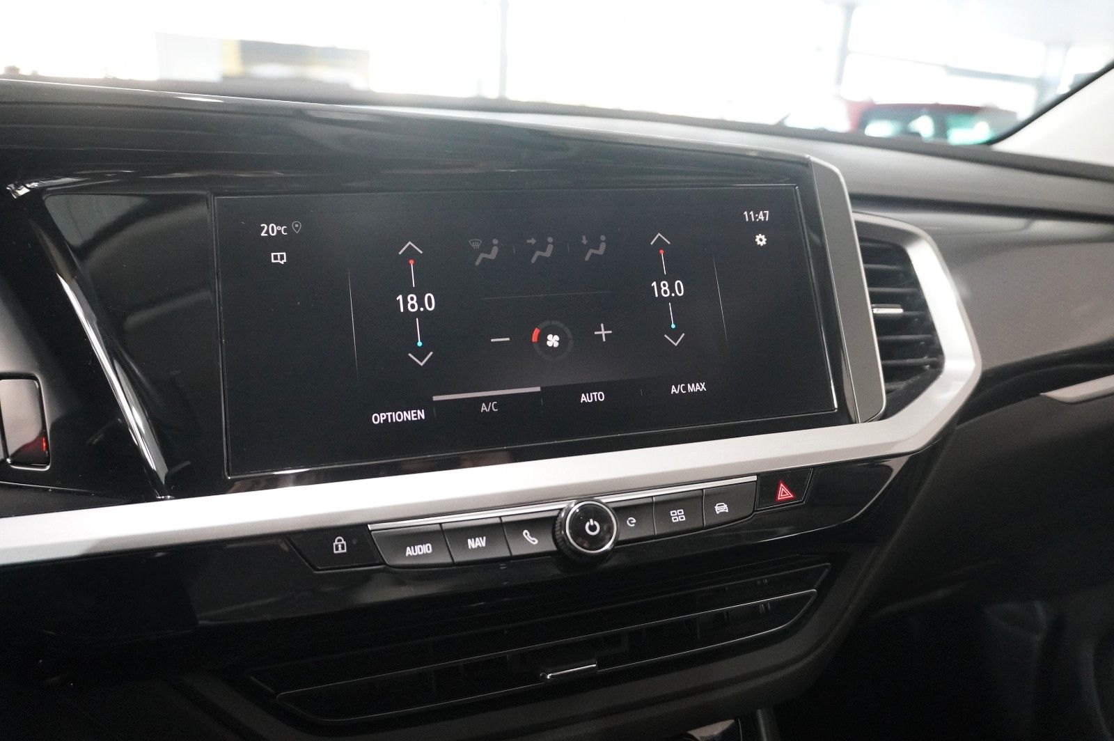 Fahrzeugabbildung Opel Grandland (X) ULTIMATE 4HYBRID NAVI/LED/SPORT/SH