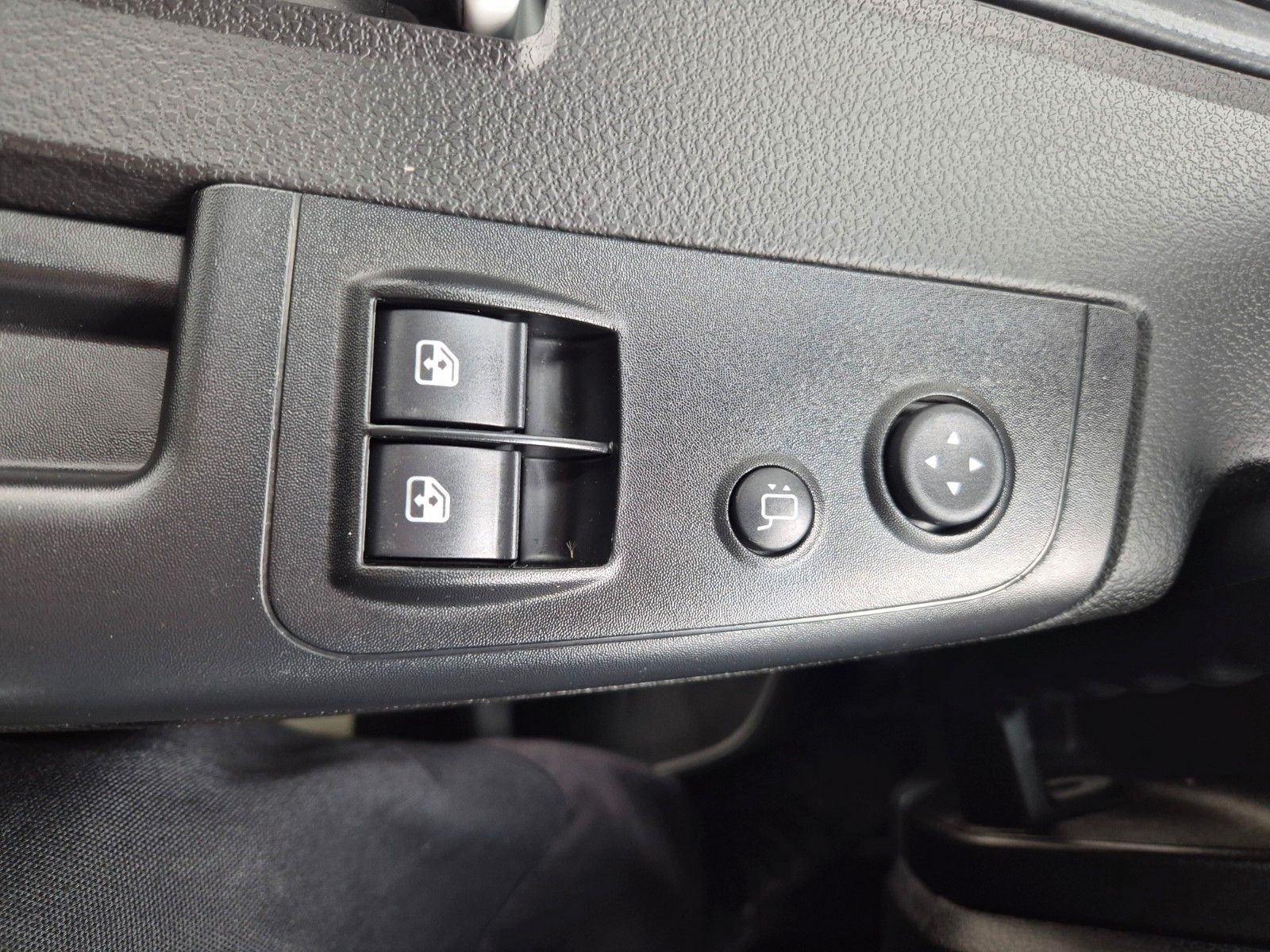 Fahrzeugabbildung Iveco Eurocargo ML80E21 Meiller Kipper 2x AHK 3 Sitze