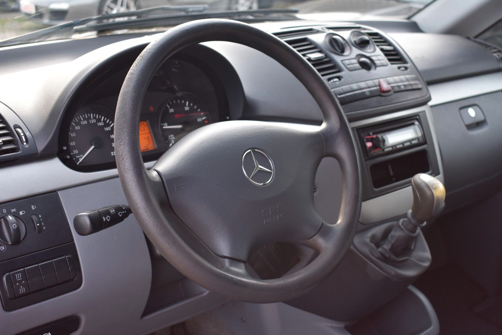 Fahrzeugabbildung Mercedes-Benz Viano 2.2 CDI extralang KLIMA/PDC/AHK/6 Sitze