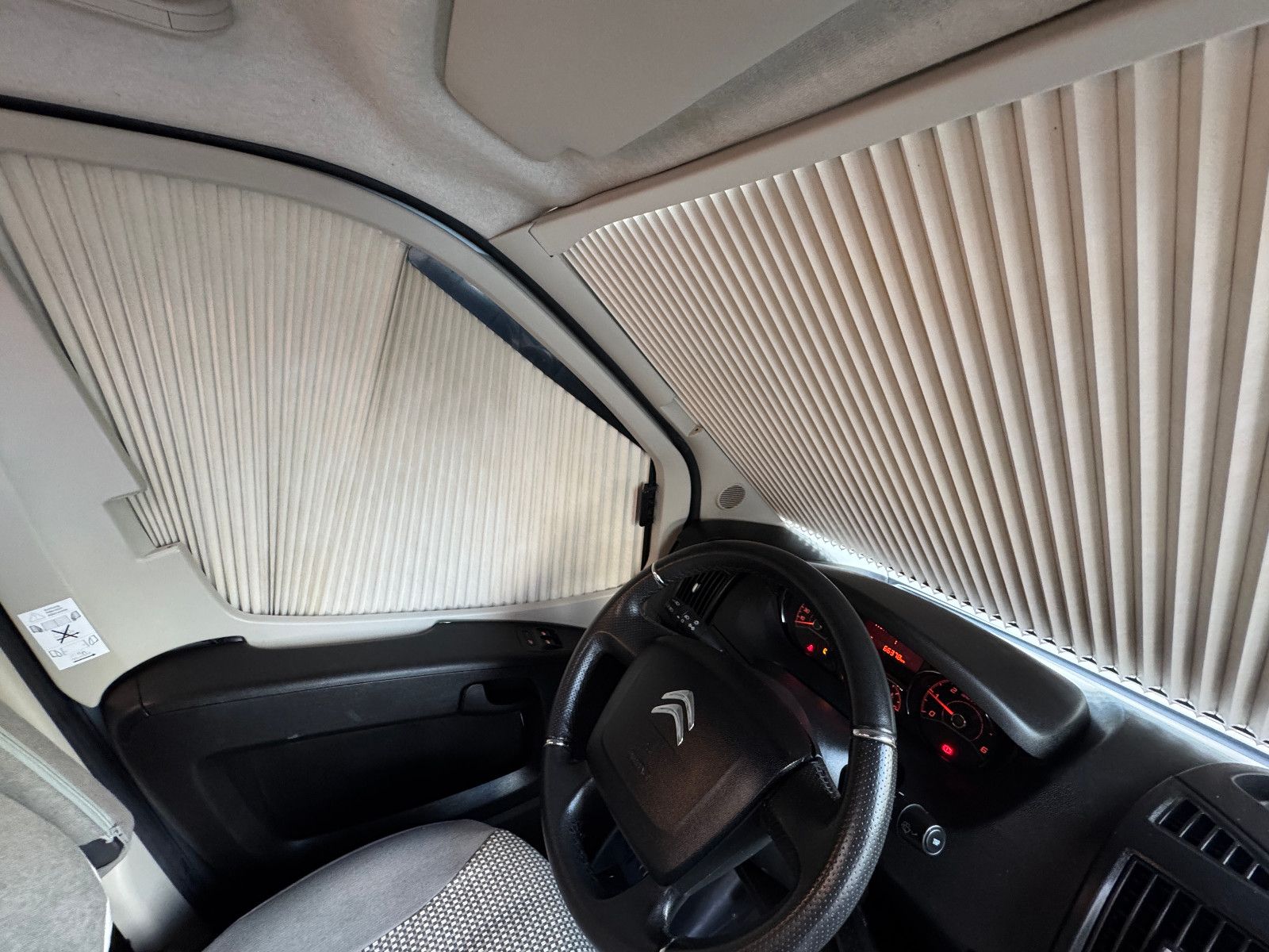 Fahrzeugabbildung Pössl 600 2Win R Plus AHK 1.HAND VOLL SCHECKHEFT