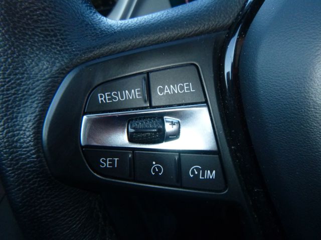 Fahrzeugabbildung BMW 118 i Advantage >AUT/LED/PDC/SHZ<