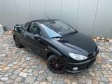 Peugeot 206 CC Sport 110 Night Black ALLWETTER KLIMA ALU - Peugeot 206 mit Benzin-Antrieb: Cabrio