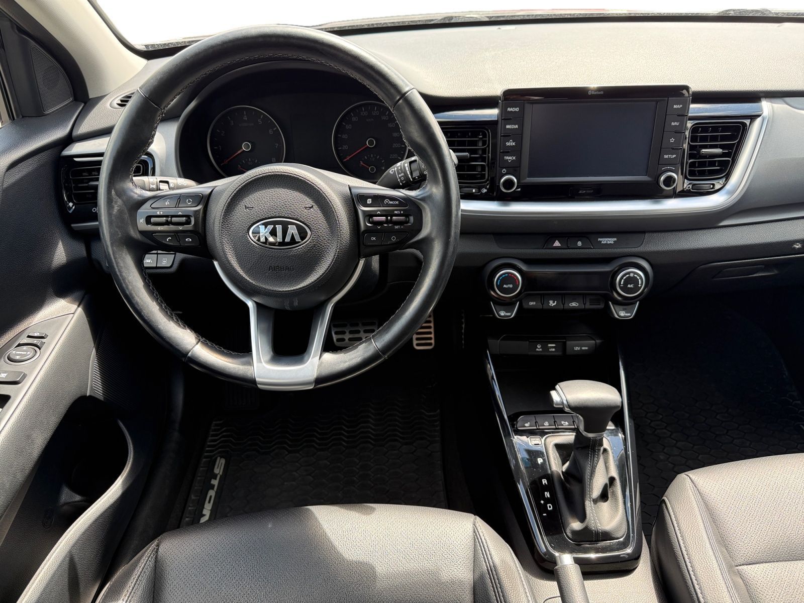Fahrzeugabbildung Kia Stonic 1.0 T-GDI Platinum Edition PANO RFK LEDER