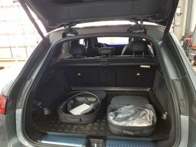 Fahrzeugabbildung Mercedes-Benz EQE43 AMG SUV Prem+ HYPER Carbon TV 22kw Sitzkli