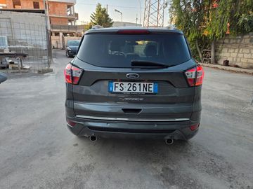 Ford Kuga - 4