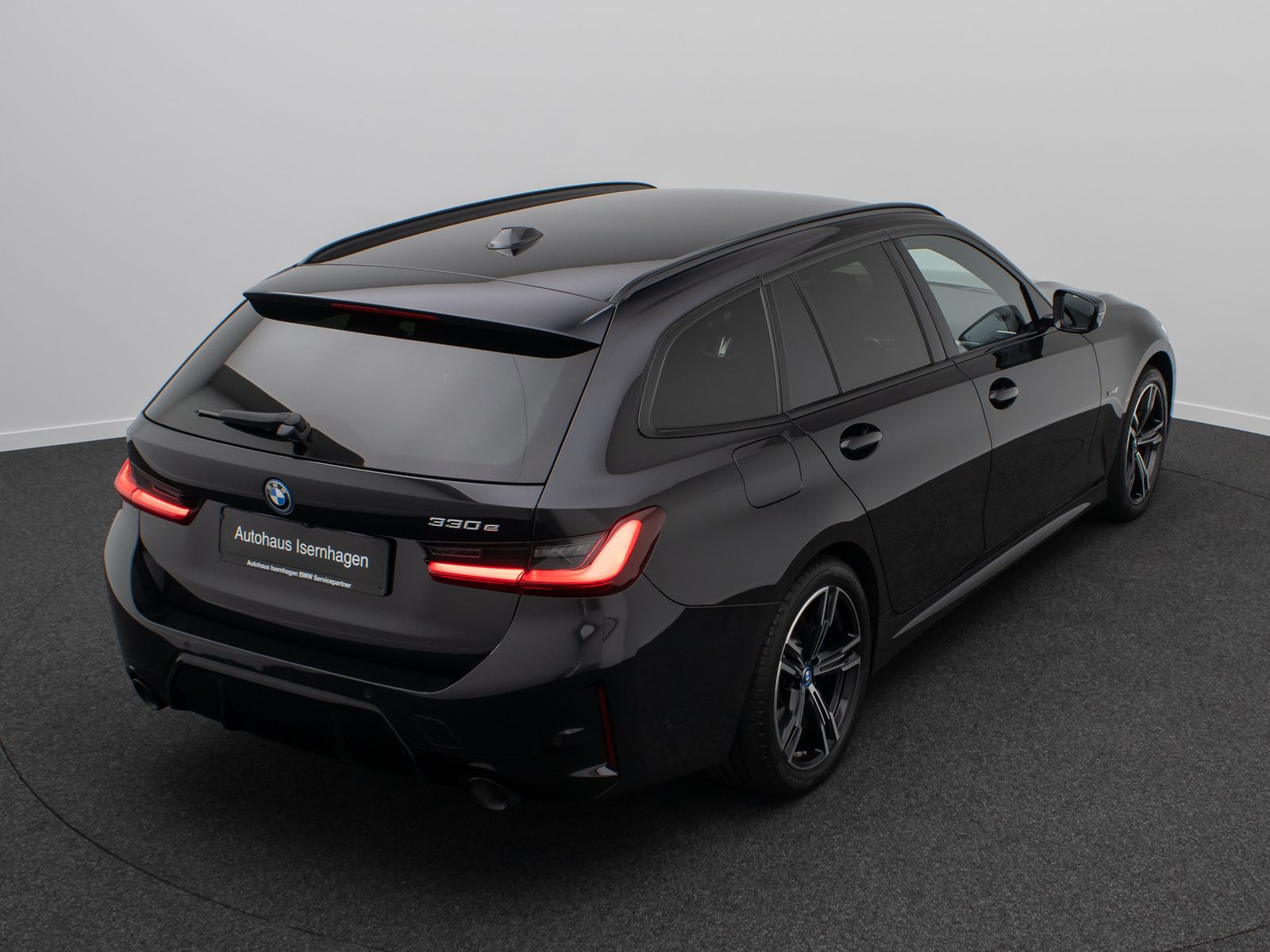 Fahrzeugabbildung BMW 330e M Sport HUD Kamera HiFi DAB Komfort Alarm