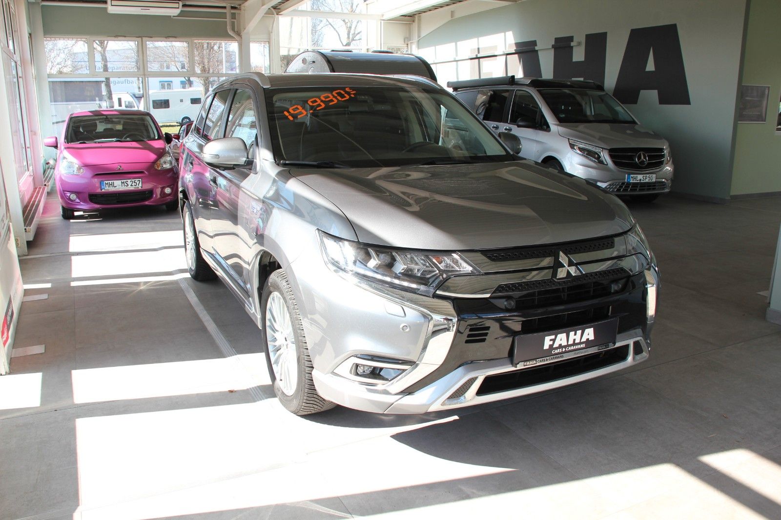 Fahrzeugabbildung Mitsubishi Outlander PHEV Plus mit FA-Paket