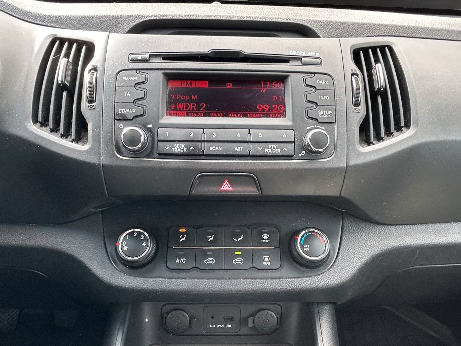 Fahrzeugabbildung Kia Sportage Vision 2WD Sport Paket / Klima/