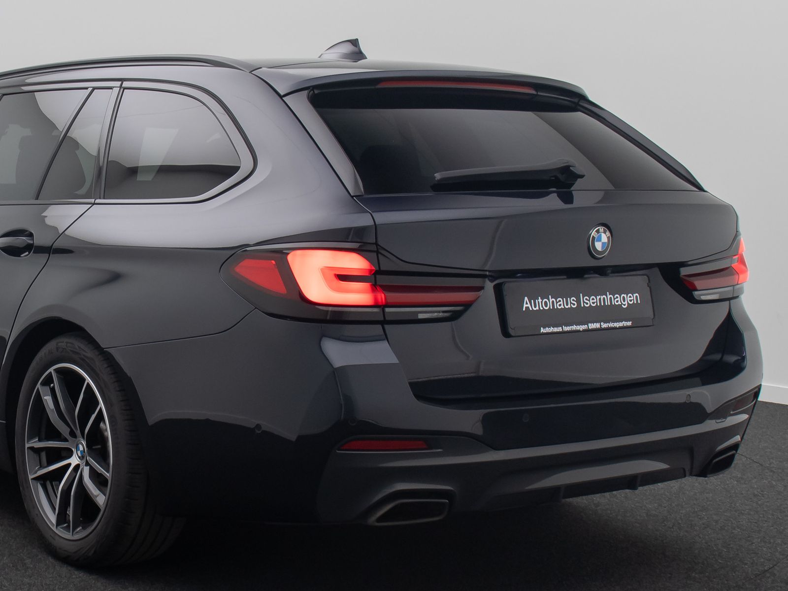 Fahrzeugabbildung BMW 530d M Sport 4xKlima HUD DAB Kamera Laser 18Zoll