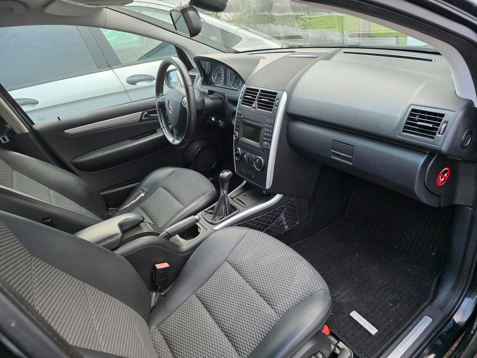 Mercedes-Benz A150 2009 — photo 9