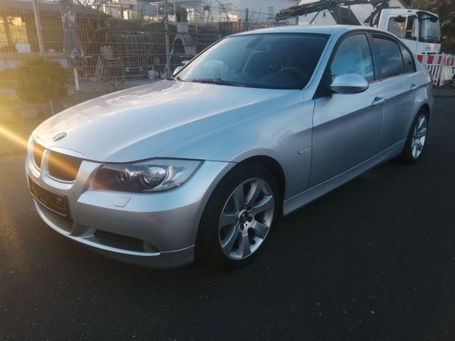 BMW 320 d""Tüv und Au ,Insp. neu"Navi,PDC,""