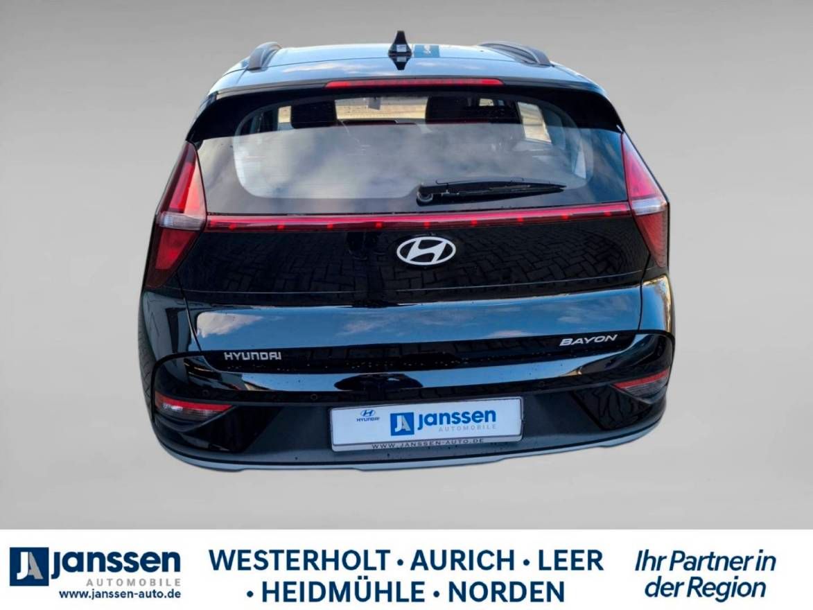 Fahrzeugabbildung Hyundai BAYON Select, PDC hinten, Klima, Navi, Rückfahr