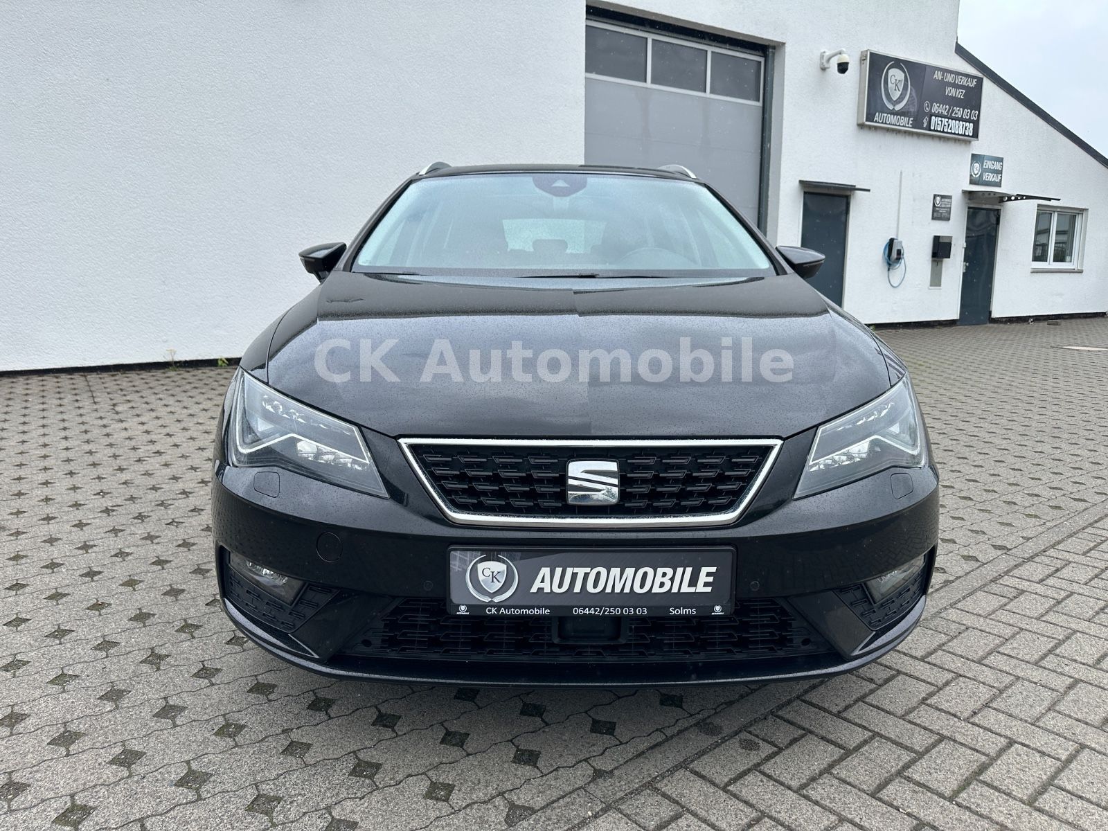 Fahrzeugabbildung SEAT Leon ST Style Automatik/Navi/Pano/Klimaa/LED/AHK