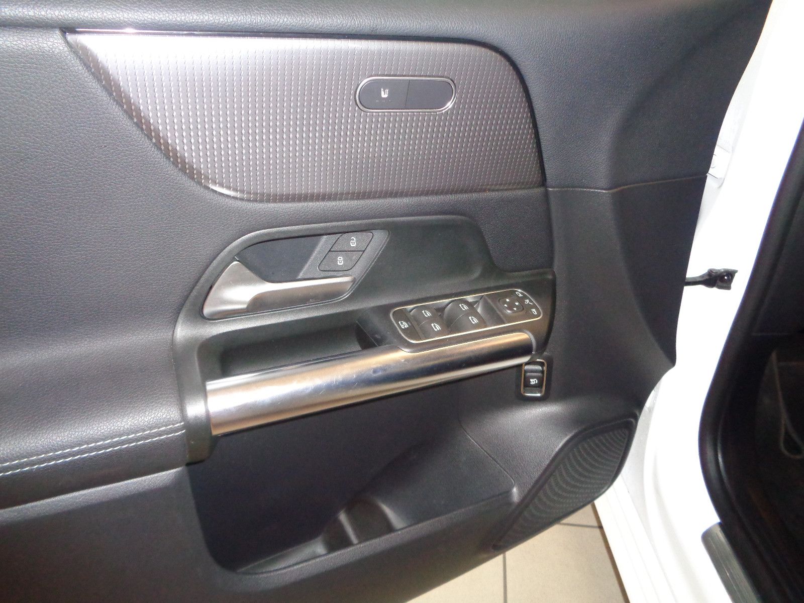 Fahrzeugabbildung Mercedes-Benz B 180/Navi/Klima/AHK/Digitales Cockpit/MultiBeam