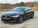 Volvo S60 T4 R-Design - Benzin- Automatik -Kamera-Navi - Volvo S60: 4t