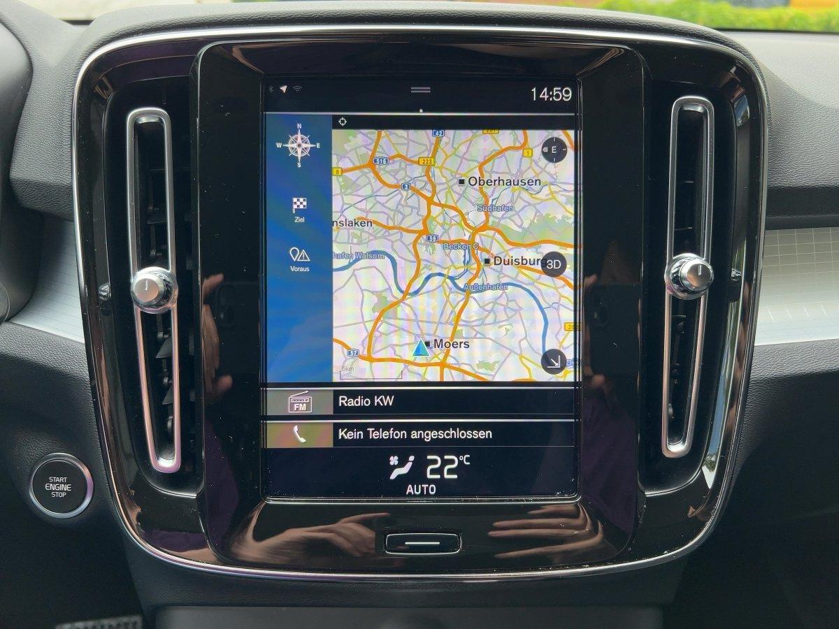 Volvo XC 40 Momentum Pro T3 2WD LED+NAVI+APP+RFK+STH+L