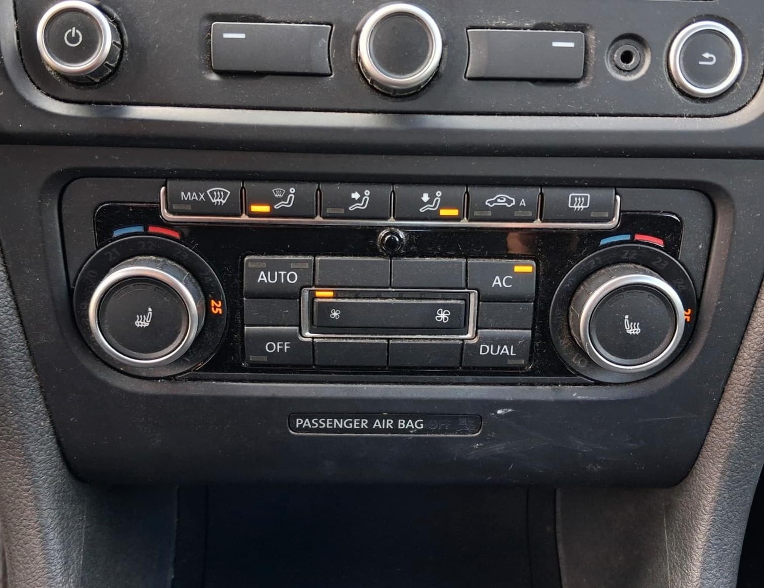 Volkswagen Golf 2011 — photo 16