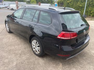 Volkswagen Golf - 3